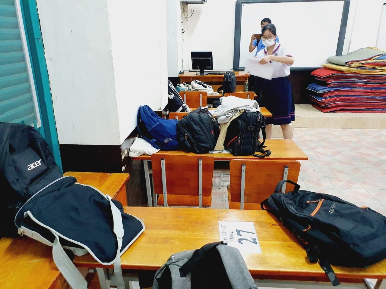 Thí sinh tự tin thi xong Ngữ Văn, cập nhật giải đề ảnh 16