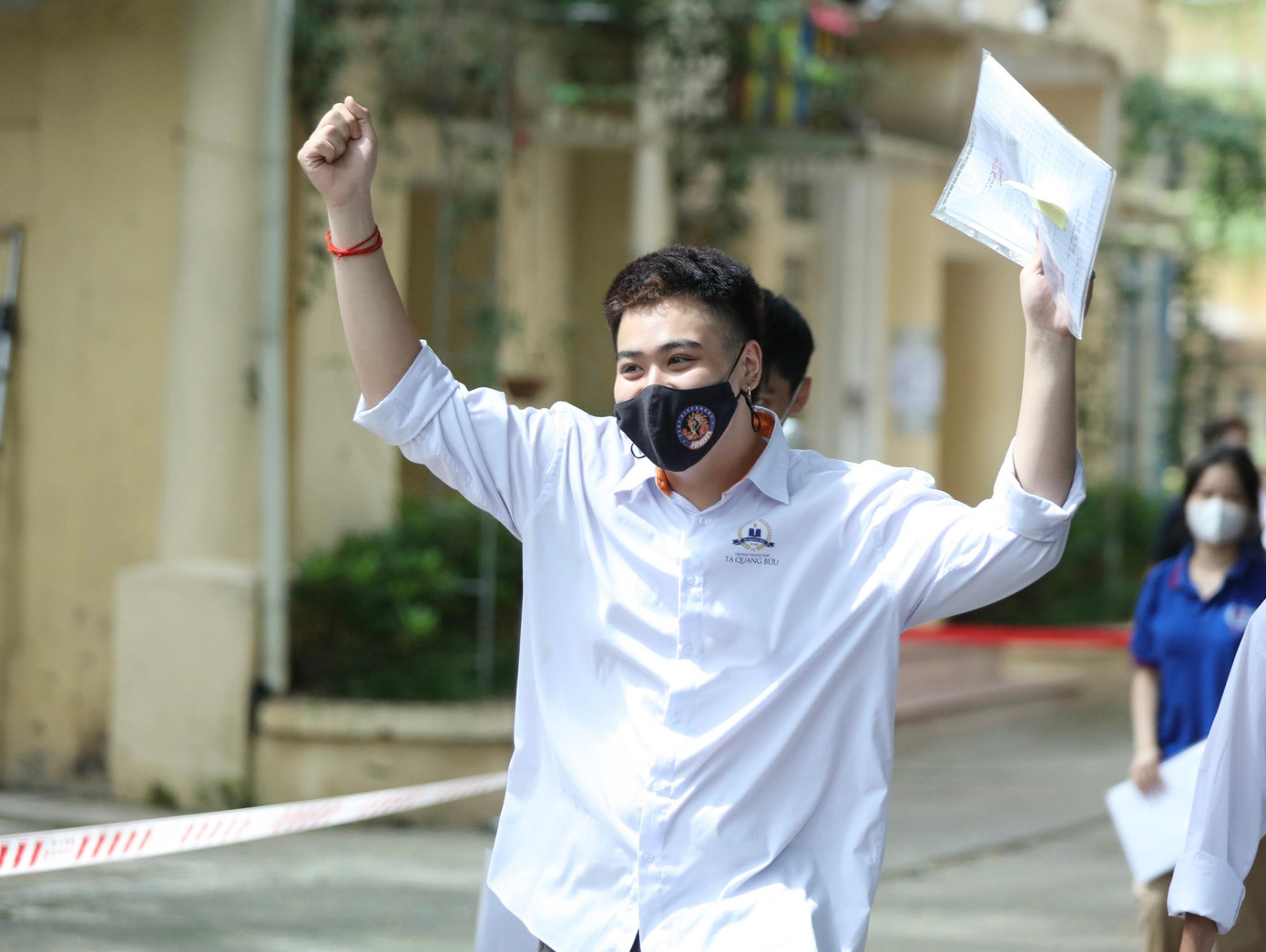 Thí sinh tự tin thi xong Ngữ Văn, cập nhật giải đề ảnh 111