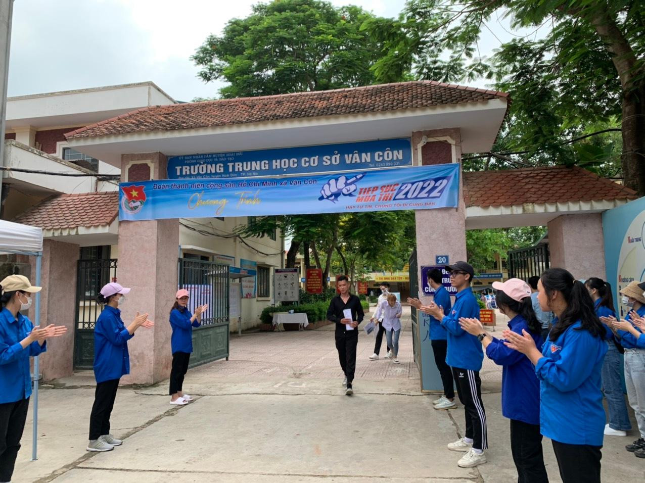 Thí sinh tự tin thi xong Ngữ Văn, cập nhật giải đề ảnh 99