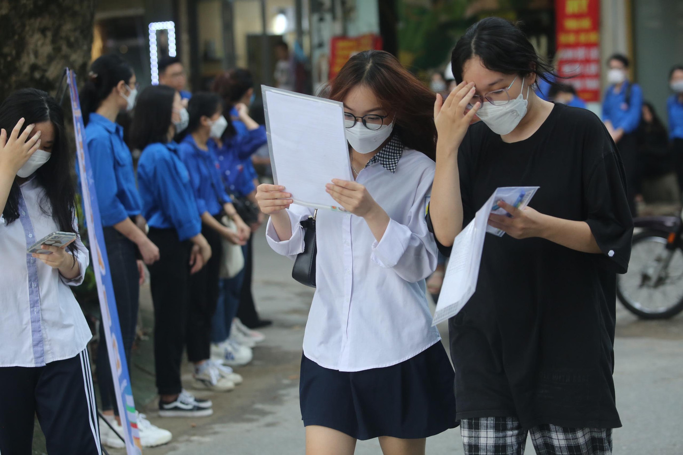 CẬP NHẬT: Hơn 1 triệu thí sinh háo hức làm thủ tục thi tốt nghiệp THPT 2022 ảnh 32 CẬP NHẬT: Hơn 1 triệu thí sinh háo hức làm thủ tục thi tốt nghiệp THPT 2022 ảnh 32