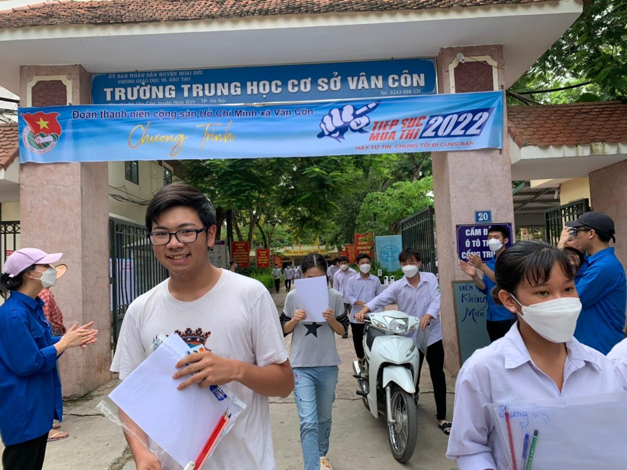 Thí sinh tự tin thi xong Ngữ Văn, cập nhật giải đề ảnh 104