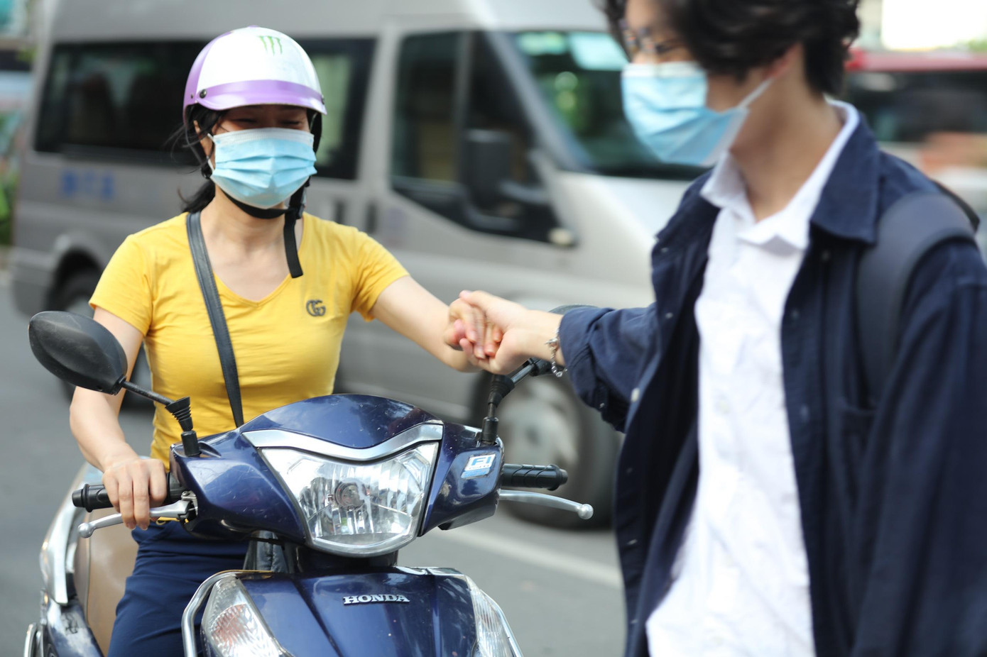 Thí sinh tự tin thi xong Ngữ Văn, cập nhật giải đề ảnh 29