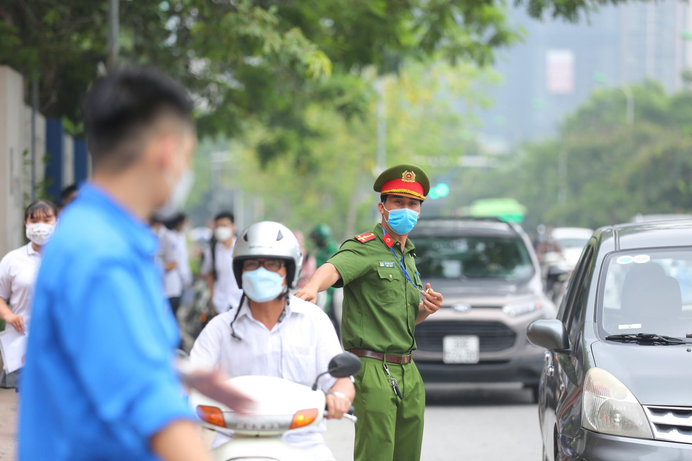 CẬP NHẬT: Hơn 1 triệu thí sinh háo hức làm thủ tục thi tốt nghiệp THPT 2022 ảnh 5 CẬP NHẬT: Hơn 1 triệu thí sinh háo hức làm thủ tục thi tốt nghiệp THPT 2022 ảnh 5