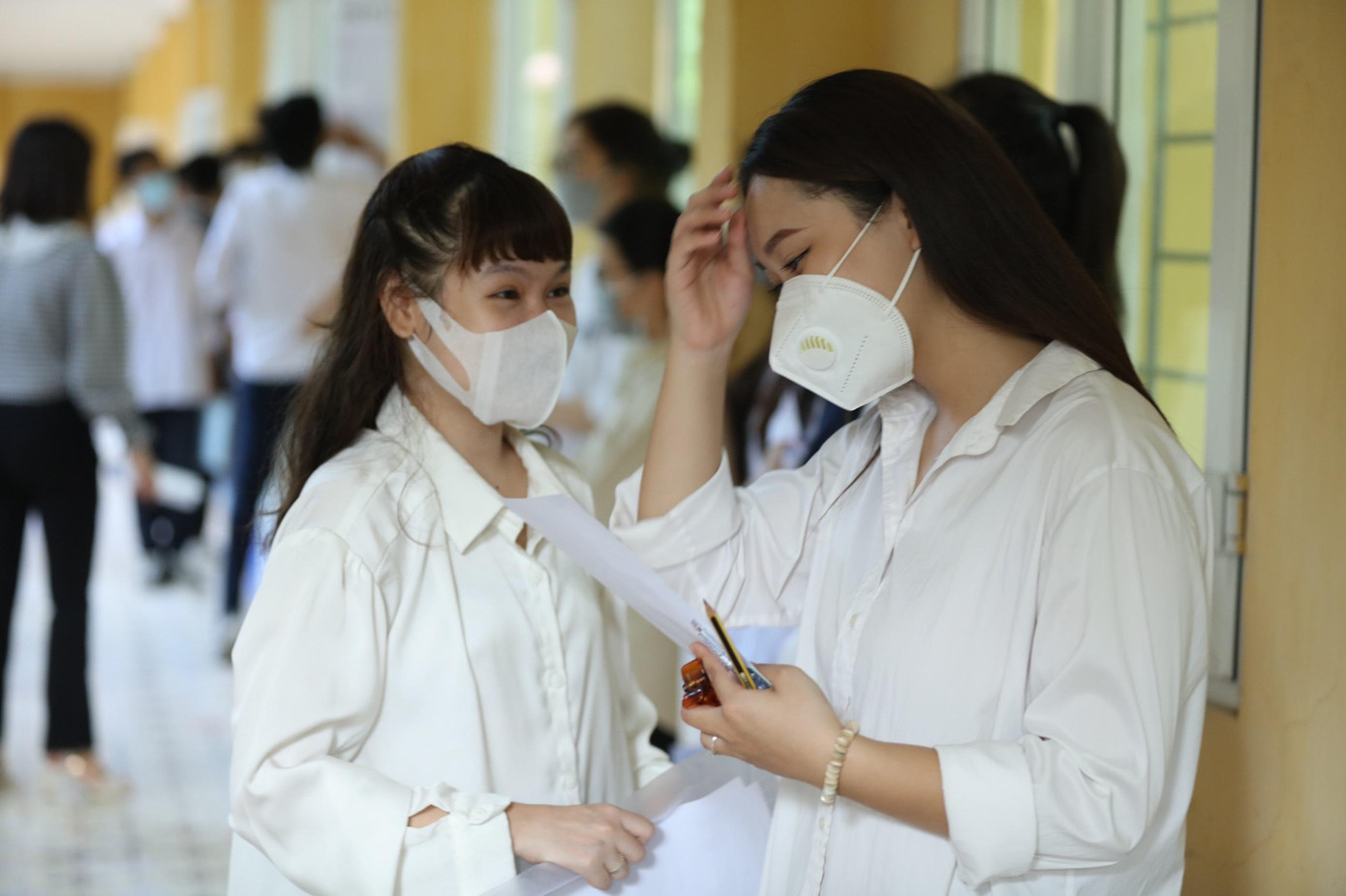 Thí sinh tự tin thi xong Ngữ Văn, cập nhật giải đề ảnh 26