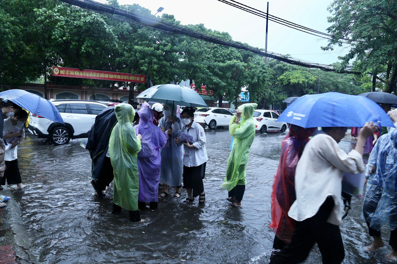 Gần một triệu thí sinh hoàn thành thi môn Toán, liệu có mưa điểm 10? ảnh 14 Gần một triệu thí sinh hoàn thành thi môn Toán, liệu có mưa điểm 10? ảnh 14