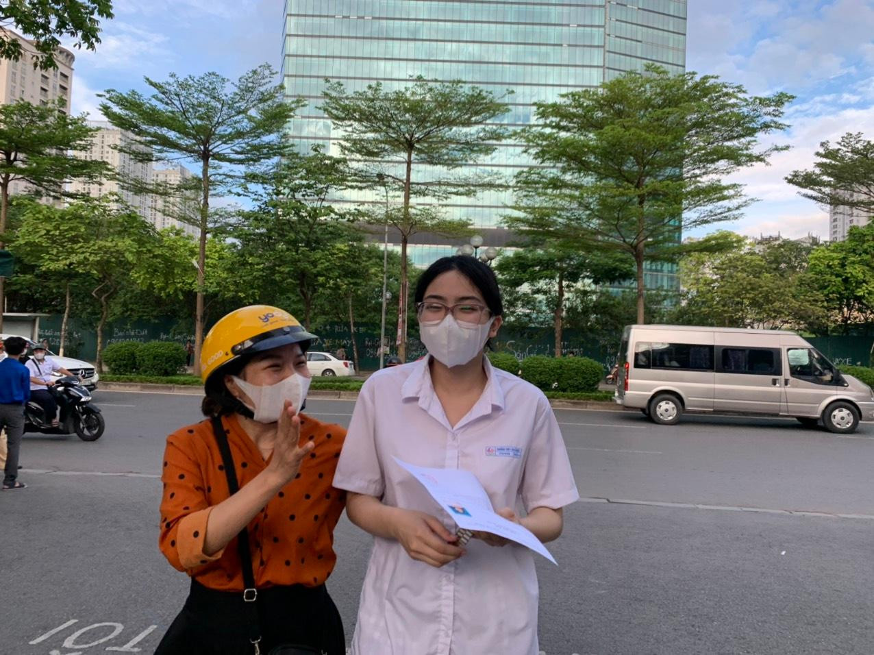 Mẹ chúc con thi tốt.