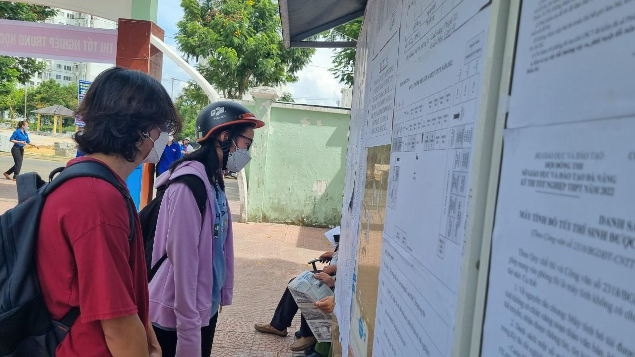 CẬP NHẬT: Hơn 1 triệu thí sinh háo hức làm thủ tục thi tốt nghiệp THPT 2022 ảnh 30 CẬP NHẬT: Hơn 1 triệu thí sinh háo hức làm thủ tục thi tốt nghiệp THPT 2022 ảnh 30