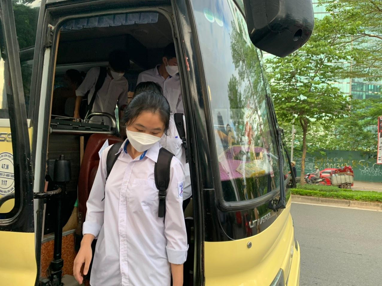 Thí sinh tự tin thi xong Ngữ Văn, cập nhật giải đề ảnh 20