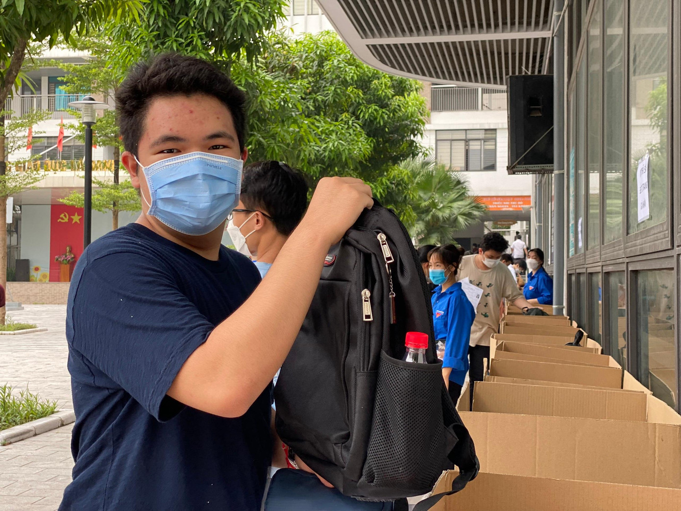 CẬP NHẬT: Hơn 1 triệu thí sinh háo hức làm thủ tục thi tốt nghiệp THPT 2022 ảnh 18 CẬP NHẬT: Hơn 1 triệu thí sinh háo hức làm thủ tục thi tốt nghiệp THPT 2022 ảnh 18