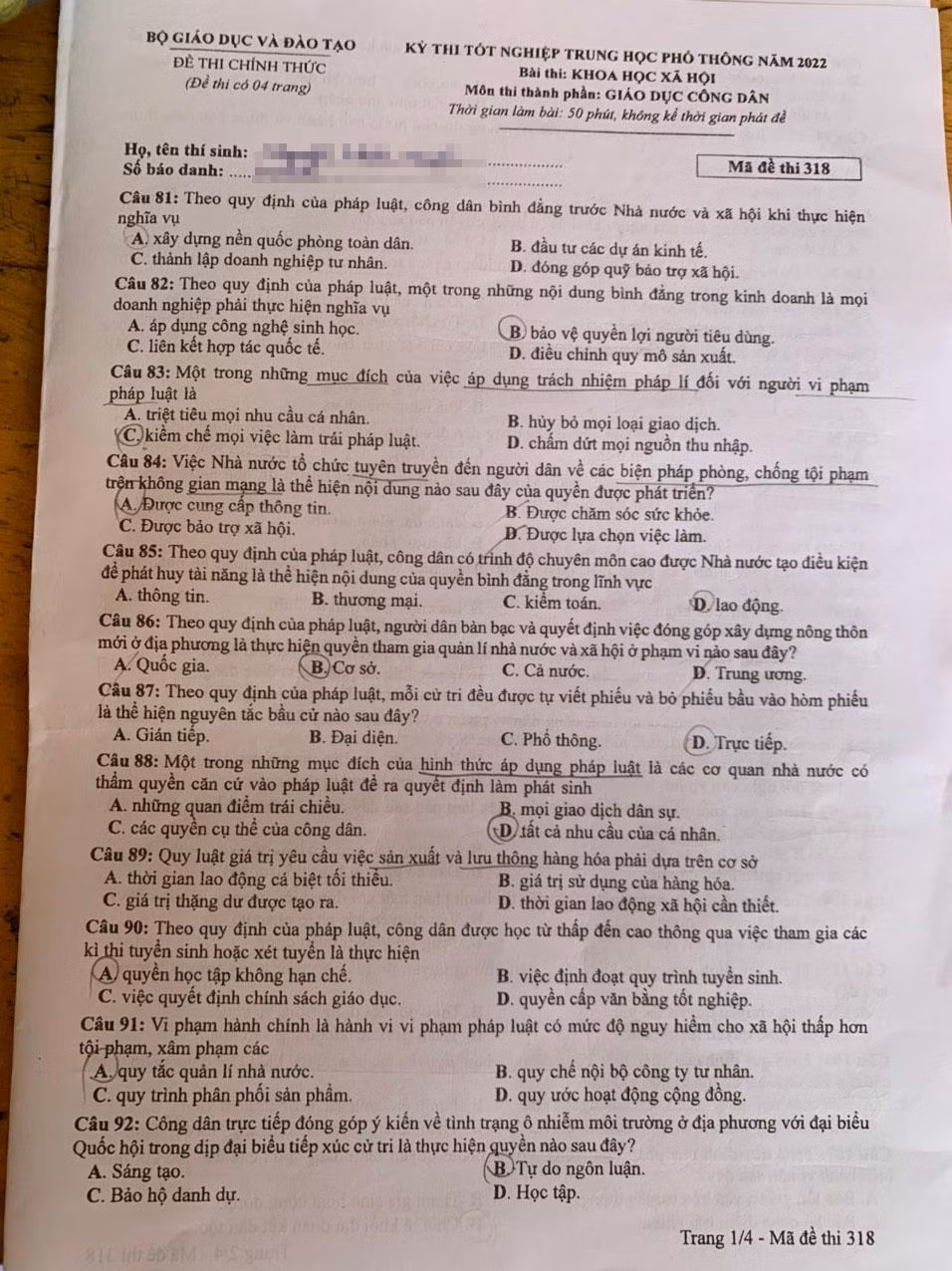 Thí sinh 'thở phào' khi hoàn thành bài thi tổ hợp, cập nhật giải đề 6 môn thi ảnh 48