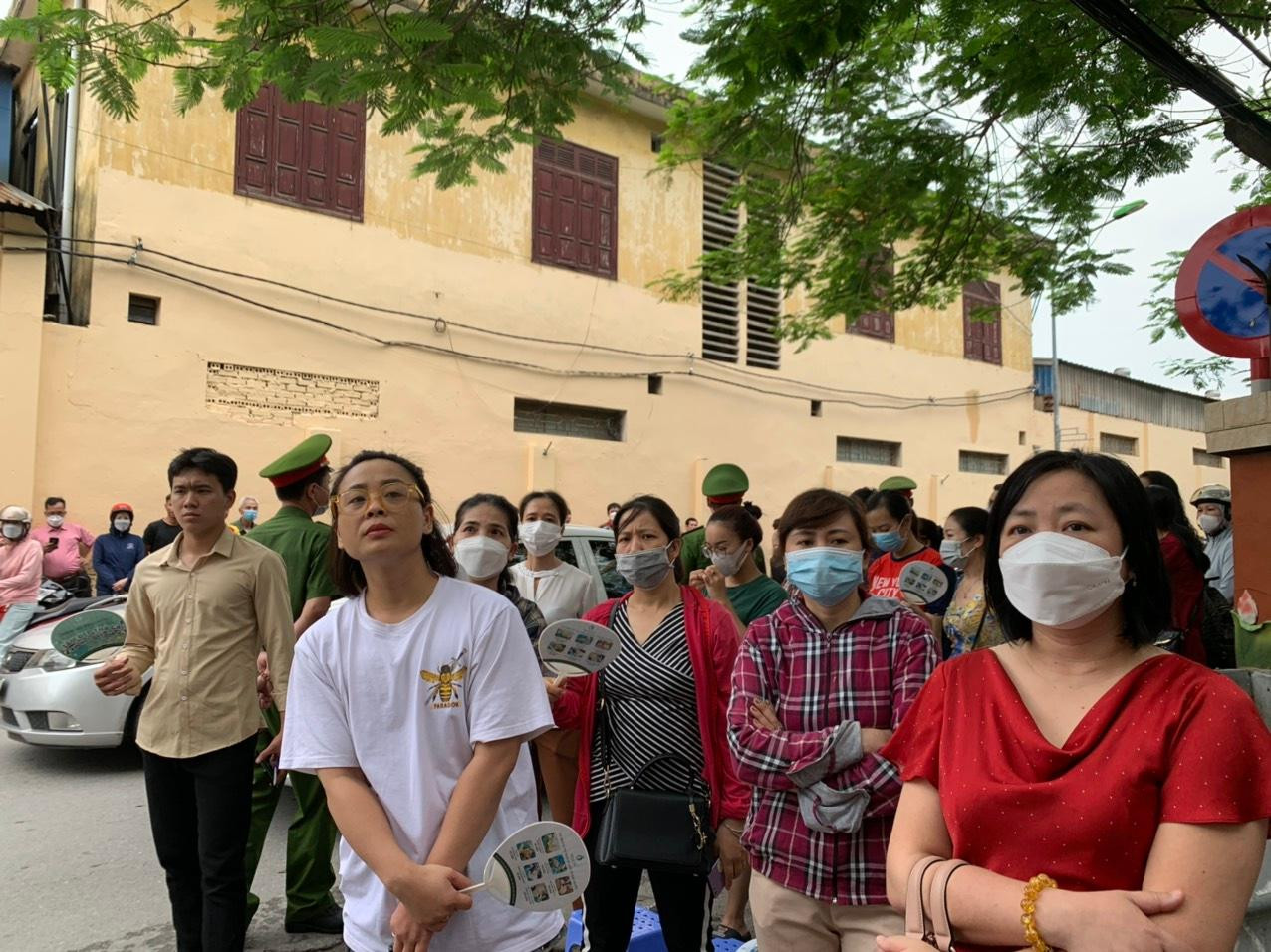 Thí sinh hoàn thành thi tốt nghiệp, cập nhật giải đề Ngoại Ngữ ảnh 9 Thí sinh hoàn thành thi tốt nghiệp, cập nhật giải đề Ngoại Ngữ ảnh 9