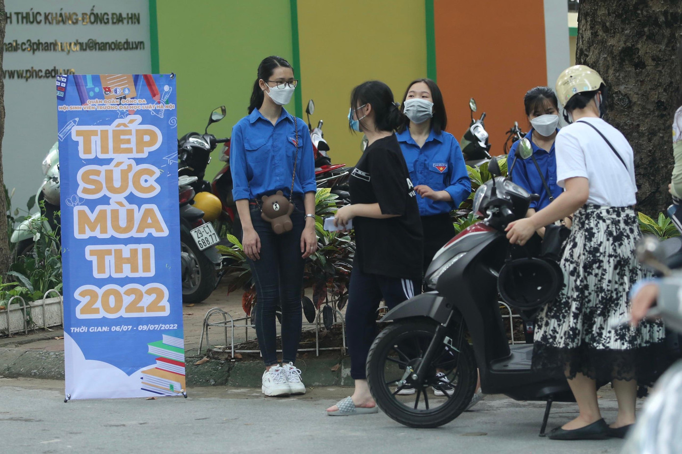 CẬP NHẬT: Hơn 1 triệu thí sinh háo hức làm thủ tục thi tốt nghiệp THPT 2022 ảnh 34 CẬP NHẬT: Hơn 1 triệu thí sinh háo hức làm thủ tục thi tốt nghiệp THPT 2022 ảnh 34