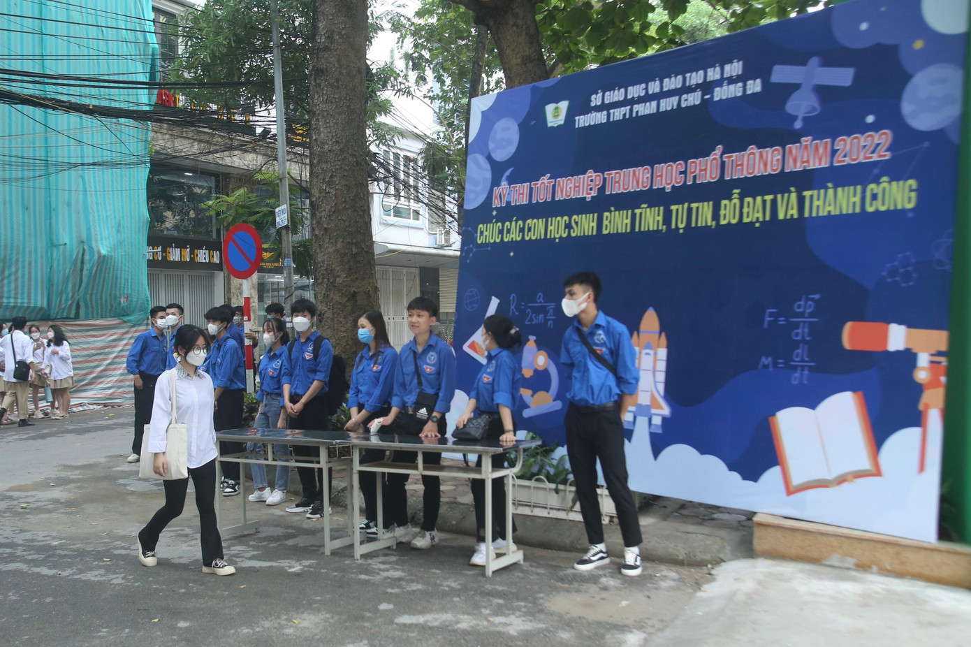 CẬP NHẬT: Hơn 1 triệu thí sinh háo hức làm thủ tục thi tốt nghiệp THPT 2022 ảnh 37 CẬP NHẬT: Hơn 1 triệu thí sinh háo hức làm thủ tục thi tốt nghiệp THPT 2022 ảnh 37