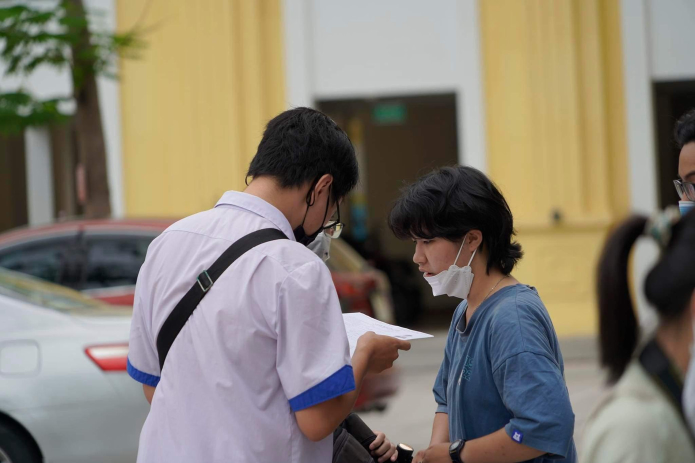 Thí sinh tự tin thi xong Ngữ Văn, cập nhật giải đề ảnh 81