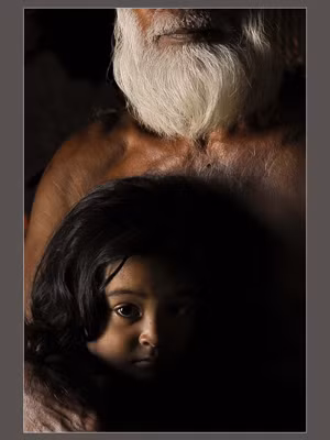 Ông cháu. Ảnh: Quang Tuấn