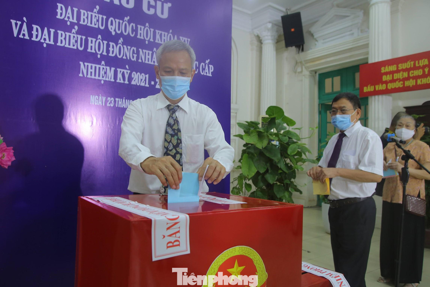 Các cử tri diễn tập bỏ phiếu Các cử tri diễn tập bỏ phiếu