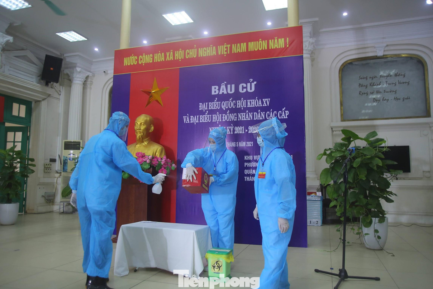 Buổi diễn tập thực hiện nghiêm các quy định về phòng chống dịch COVID-19 Buổi diễn tập thực hiện nghiêm các quy định về phòng chống dịch COVID-19