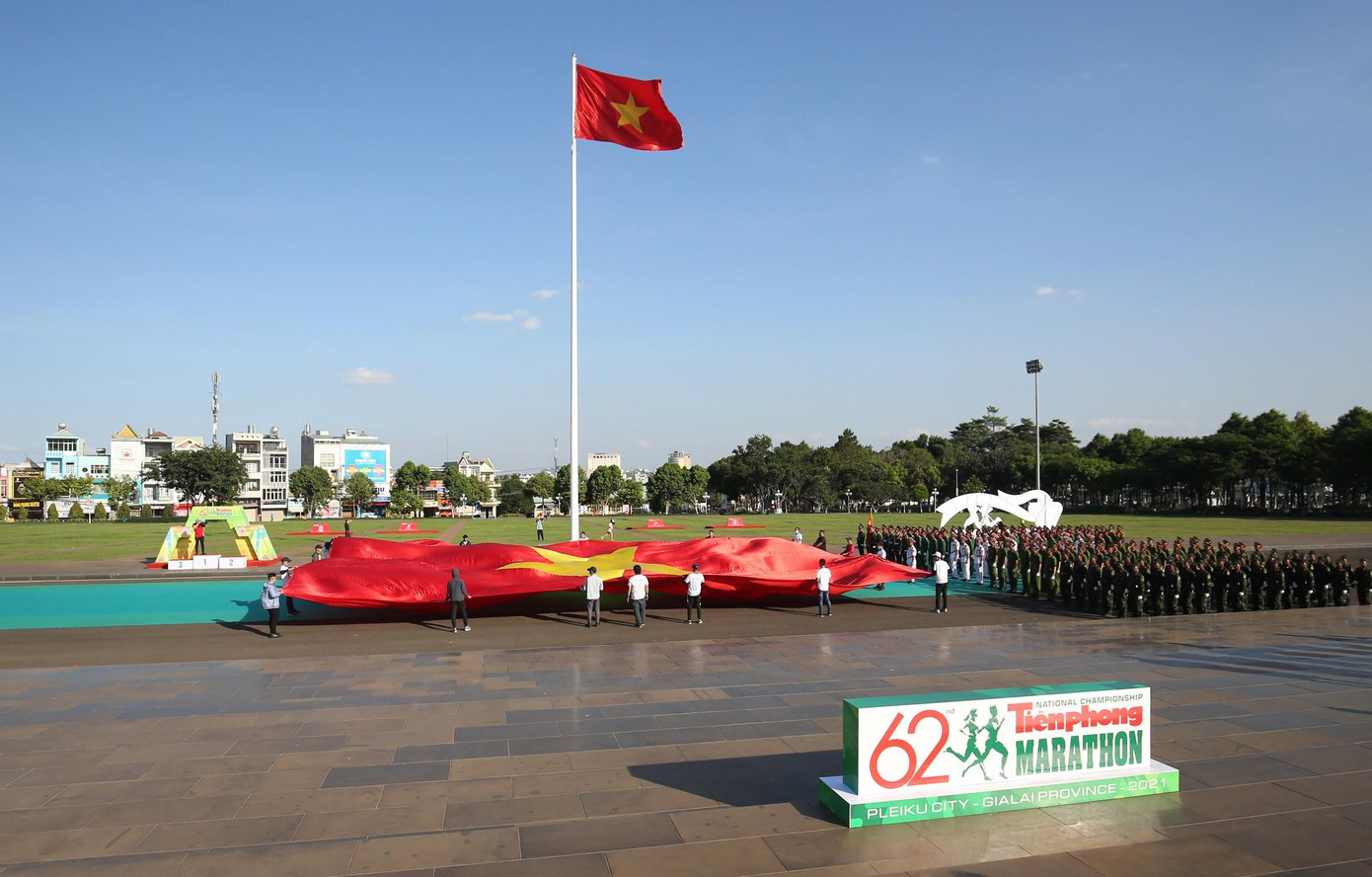 Theo Ban tổ chức, đây là một hoạt động ý nghĩa nhằm nêu cao tinh thần đoàn kết, ý thức trách nhiệm đối với quê hương của các Vận động viên trong giải Vô địch Quốc gia Marathon và cự ly dài báoTiền Phong năm nay