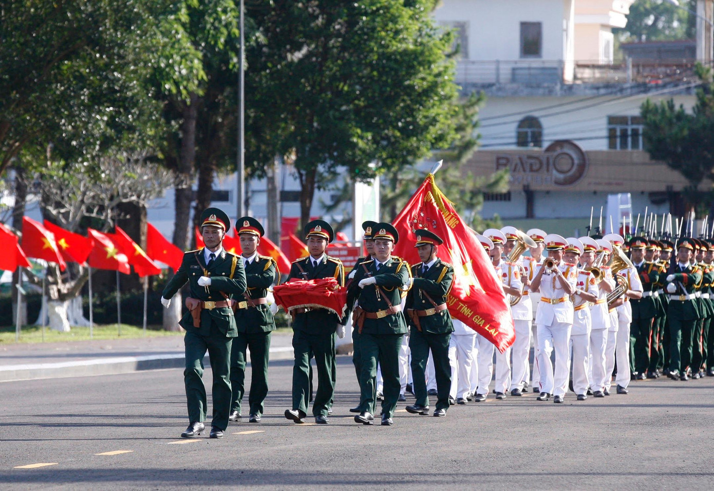 Đội hình danh dự tổng duyệt lễ Thượng cờ chiều 26/3