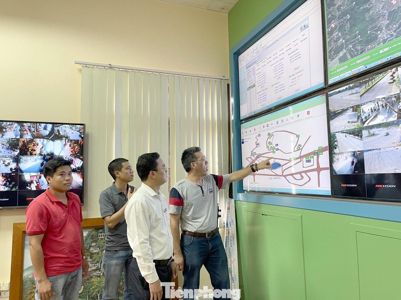 Camera giám sát an toàn tại Lễ hội Đền Hùng 2021. Ảnh: Trọng Tài Camera giám sát an toàn tại Lễ hội Đền Hùng 2021. Ảnh: Trọng Tài