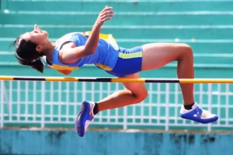 VĐV nhảy cao Phạm Thị Diễm