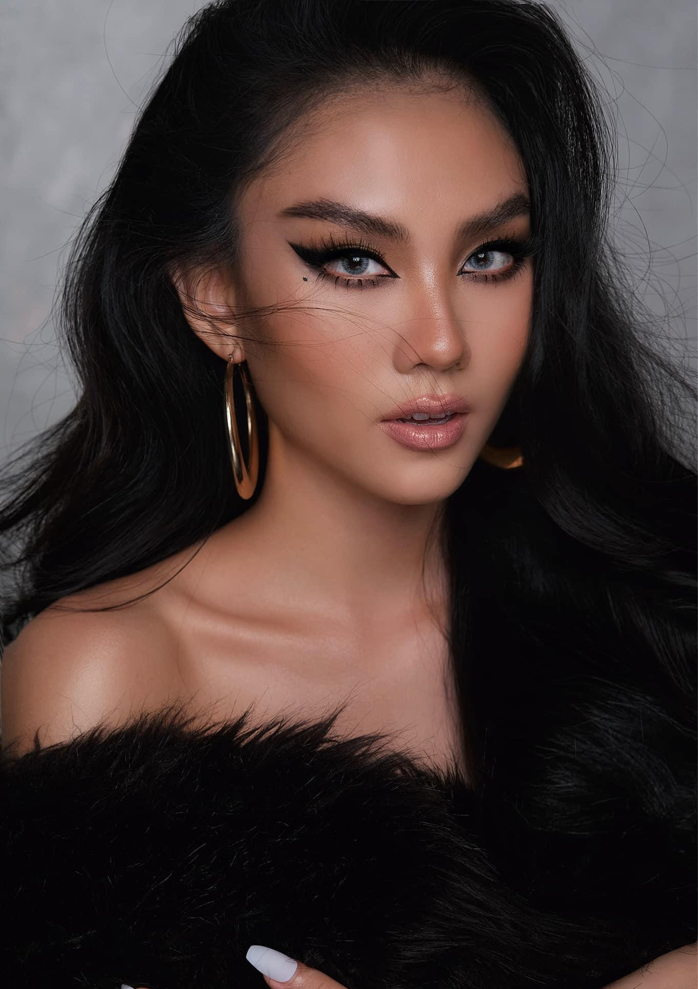 Người đẹp Nhân ái Huỳnh Nguyễn Mai Phương cá tính và khác lạ với phong cách trang điểm Tây.