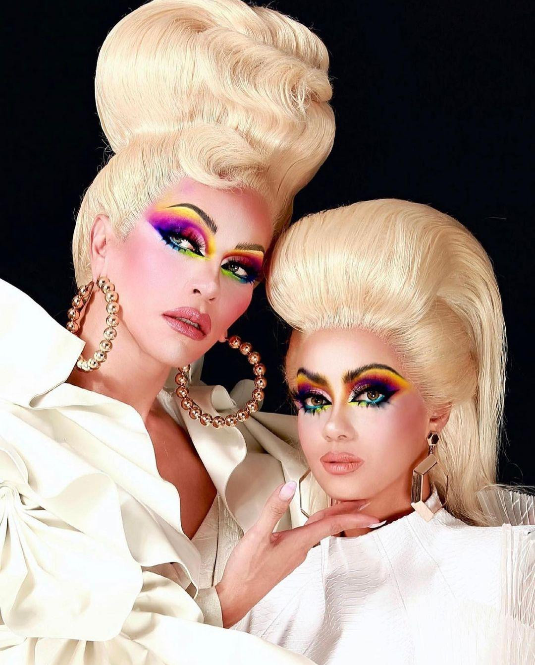Hóa thân thành Drag Queen, Amanda Obdam không chỉ được khen ngợi về nhan sắc và thần thái đỉnh cao mà còn được cộng đồng LGBT rất yêu quý, đặc biệt là ở Thái Lan - nơi rất cởi mở với vấn đề giới tính.