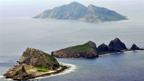 Mối quan hệ giữa Trung Quốc và Nhật Bản trở nên căng thẳng khi xảy ra tranh chấp quần đảo Điếu Ngư/Senkaku. Mối quan hệ giữa Trung Quốc và Nhật Bản trở nên căng thẳng khi xảy ra tranh chấp quần đảo Điếu Ngư/Senkaku