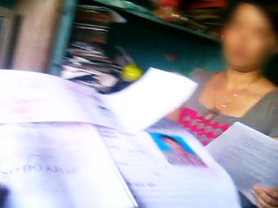 Chị L. giao “hàng” cho khách 