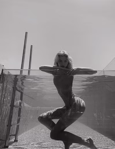 'Búp bê' Thụy Điển Elsa Hosk sắc vóc gợi cảm với vòng eo 58 ảnh 34