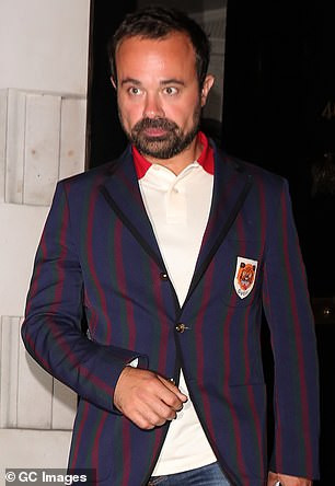 Pamela Anderson tiết lộ sự thật không ngờ về bồ trẻ kém 18 tuổi ảnh 10