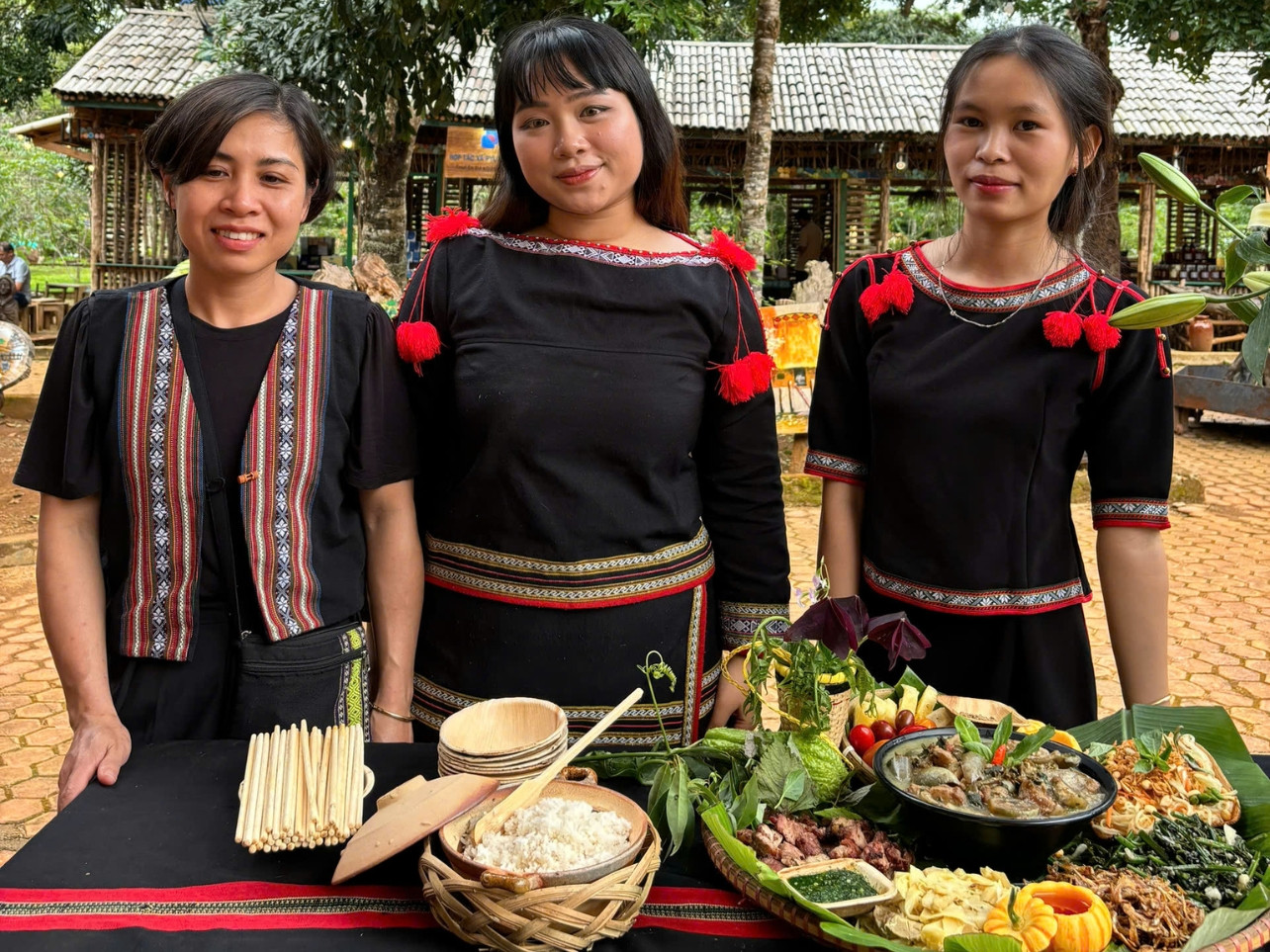 Các du khách sẽ thưởng thức, chấm điểm để chọn ra đội thắng cuộc.