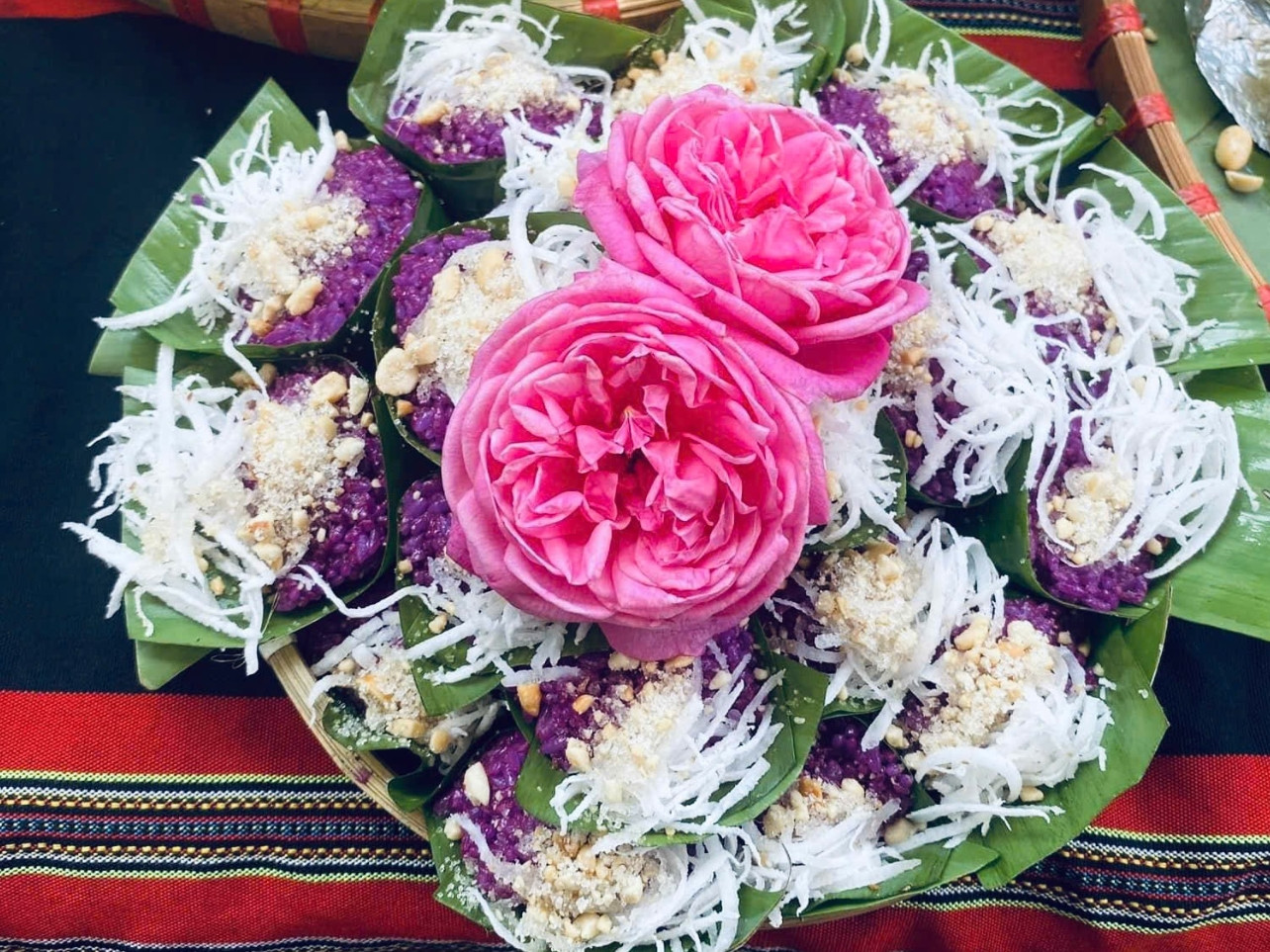 Sản phẩm của các đội tham dự.