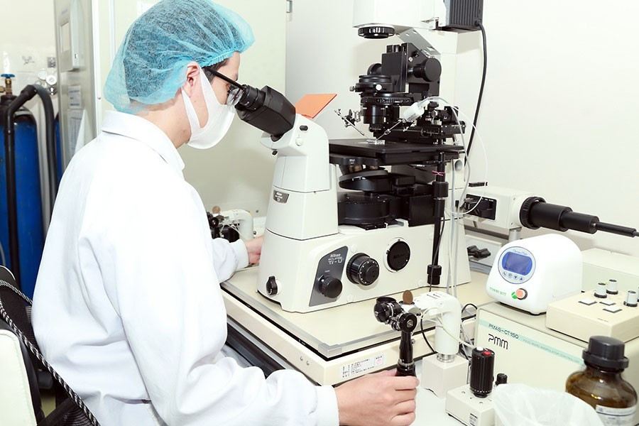 Nghị định 92/2025 của Chính phủ có hiệu lực từ ngày 15/6 quy định về chế độ, chính sách vượt trội về tiền lương, phụ cấp đối với chuyên gia cao cấp. Ảnh minh họa.