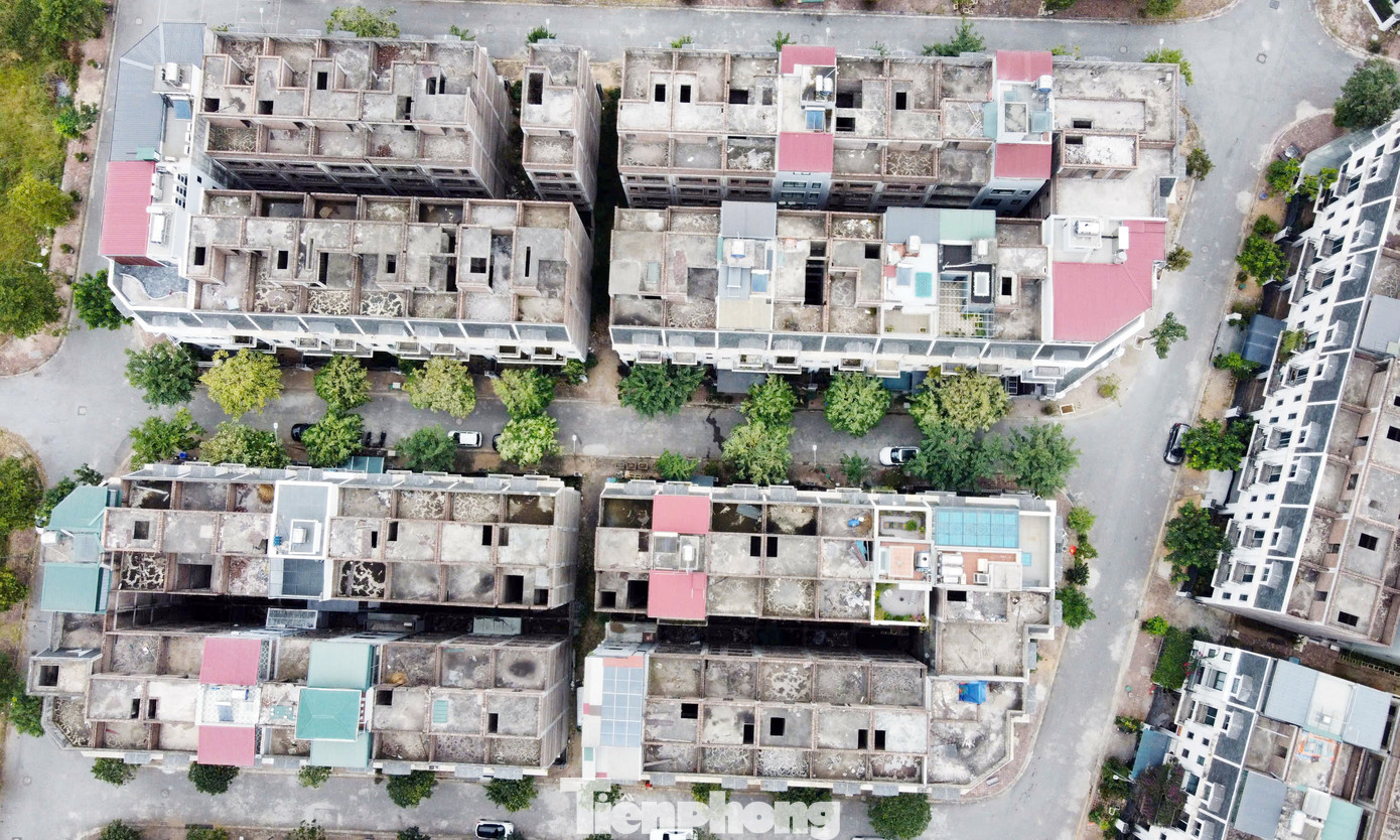 Công ty Ô tô 1/5 sử dụng 69,3 tỷ đồng được trích từ số tiền trên để góp vốn vào vốn điều lệ Công ty cổ phần Phát triển Đô thị Đông Anh, số tiền còn lại 143,7 tỷ đồng được sử dụng vào mục đích di dời và hoàn thiện nhà máy mới tại cụm công nghiệp Nguyên Khê, huyện Đông Anh. Tuy nhiên, số tiền 213 tỷ đồng thu được từ khu đất là có nguồn gốc của nhà nước, do đó việc Bộ GTVT thống nhất sử dụng như nêu trên là không đúng với hướng dẫn của Bộ Tài chính tại văn bản số 14280 ngày 19/10/2012 và không đúng nguyên tắc tạo nguồn và sử dụng nguồn vốn thu được từ vị trí cũ quy định tại khoản 2 Điều 3 quyết định số 86 năm 2010 của Thủ tướng Chính phủ. Công ty Ô tô 1/5 sử dụng 69,3 tỷ đồng được trích từ số tiền trên để góp vốn vào vốn điều lệ Công ty cổ phần Phát triển Đô thị Đông Anh, số tiền còn lại 143,7 tỷ đồng được sử dụng vào mục đích di dời và hoàn thiện nhà máy mới tại cụm công nghiệp Nguyên Khê, huyện Đông Anh. Tuy nhiên, số tiền 213 tỷ đồng thu được từ khu đất là có nguồn gốc của nhà nước, do đó việc Bộ GTVT thống nhất sử dụng như nêu trên là không đúng với hướng dẫn của Bộ Tài chính tại văn bản số 14280 ngày 19/10/2012 và không đúng nguyên tắc tạo nguồn và sử dụng nguồn vốn thu được từ vị trí cũ quy định tại khoản 2 Điều 3 quyết định số 86 năm 2010 của Thủ tướng Chính phủ.