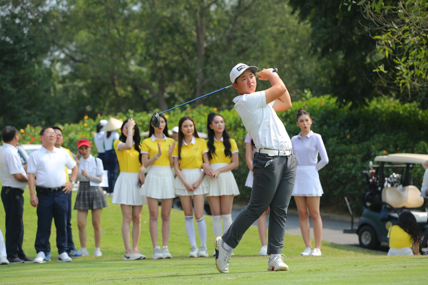 Không chỉ dừng lại ở sân chơi bản xứ, Anh Minh còn một vài lần thử sức các sự kiện nghiệp dư thành tích cao và chuyên nghiệp quốc tế. Trên bảng golf nghiệp dư thế giới (WAGR), Anh Minh đang thứ 267, còn vị trí tốt nhất từng đạt là 115 - bậc cao nhất của một gương mặt trong nước cả nhánh nam lẫn nữ.