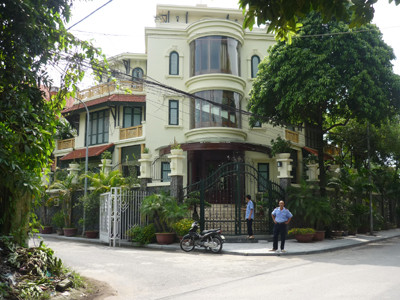 ngôi biệt thự ở Hồ Tây, Hà Nội Ảnh: L.D - Ngọc Châu