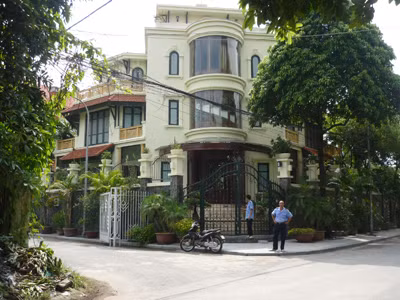 ngôi biệt thự ở Hồ Tây, Hà Nội Ảnh: L.D - Ngọc Châu