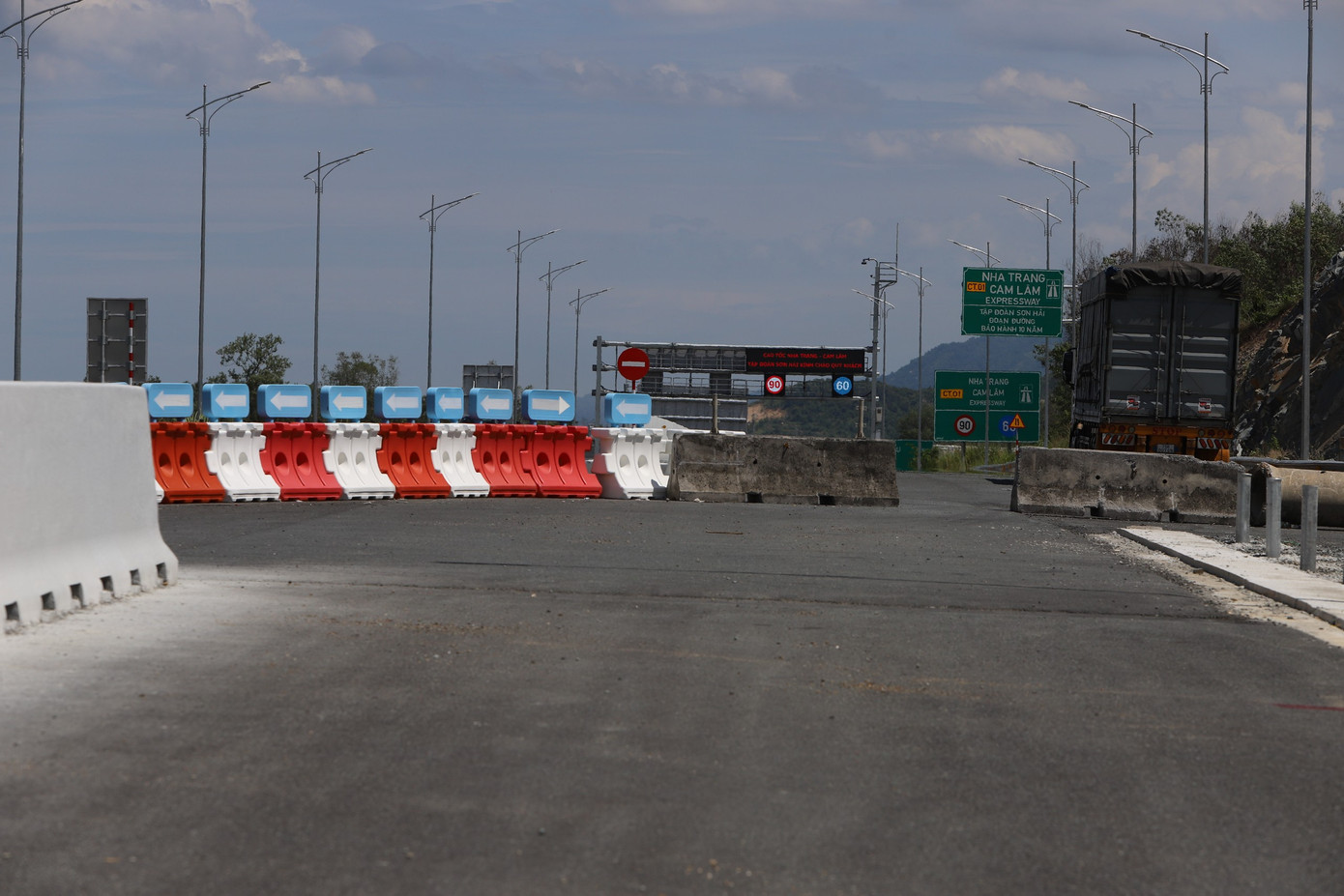 Điểm kết nối cao tốc Vân Phong - Nha Trang với cao tốc Nha Trang - Cam Lâm tại Diên Thọ, huyện Khánh Vĩnh.