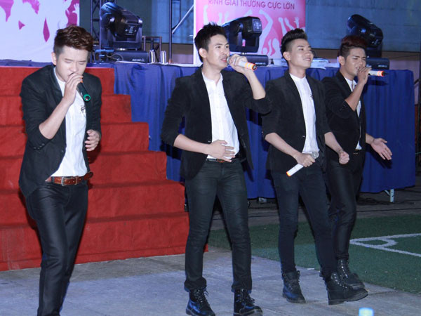 Nhóm nhạc V.Music