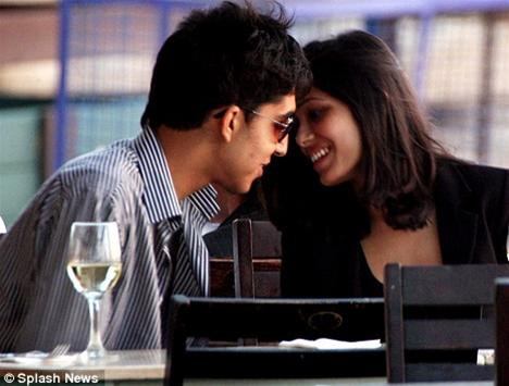 Cặp đôi Dev Patel và Freida Pinto tại Israel