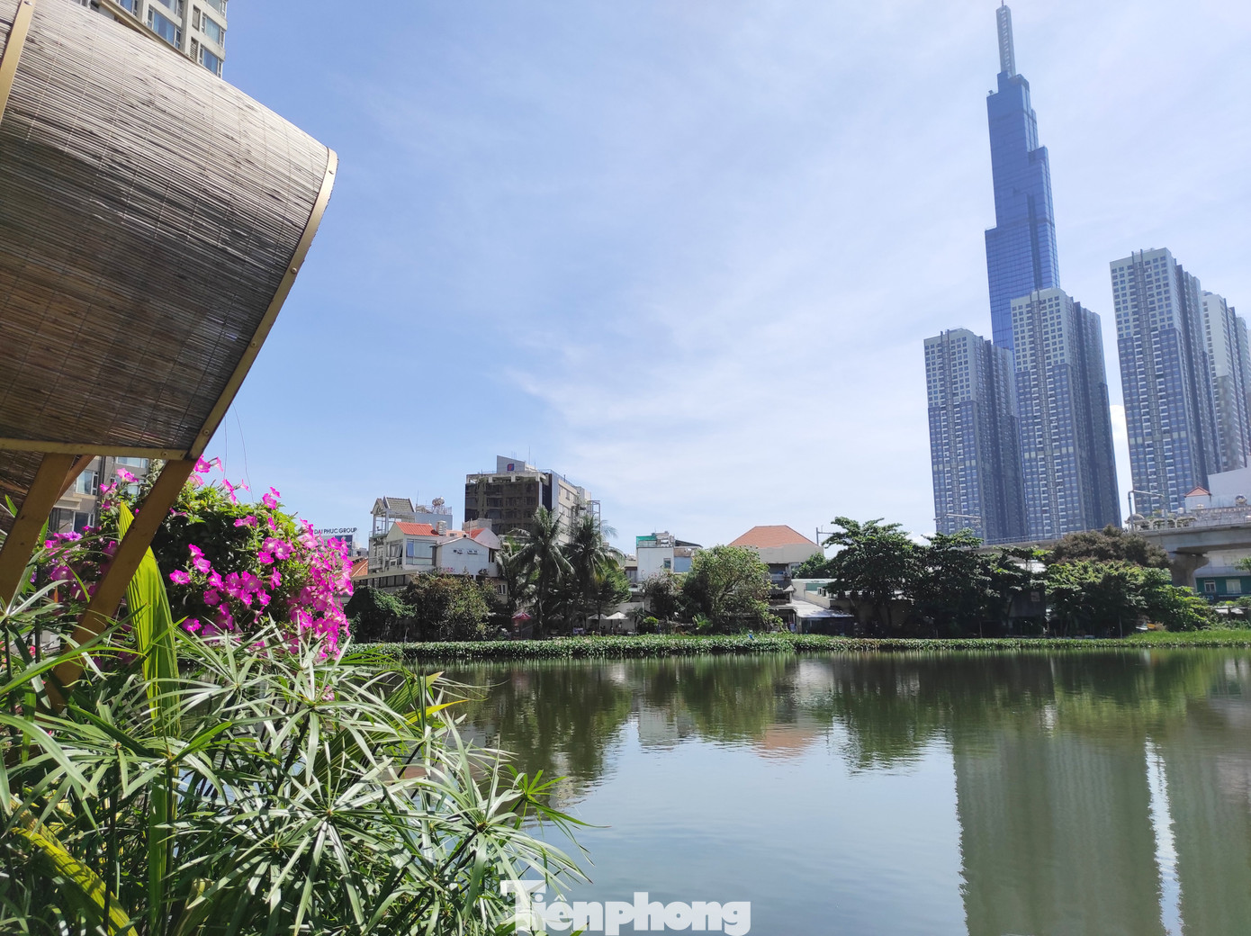 Hồ chứa nước phường 22 (quận Bình Thạnh). Hồ chứa nước phường 22 (quận Bình Thạnh).