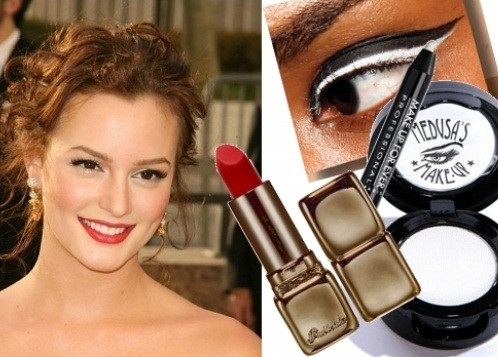 Mắt mèo trắng và môi đỏ để bạn thật quyến rũ