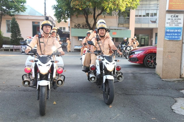 Lực lượng CSGT ra quân dịp Tết Giáp Thìn. Ảnh: CABD Lực lượng CSGT ra quân dịp Tết Giáp Thìn. Ảnh: CABD