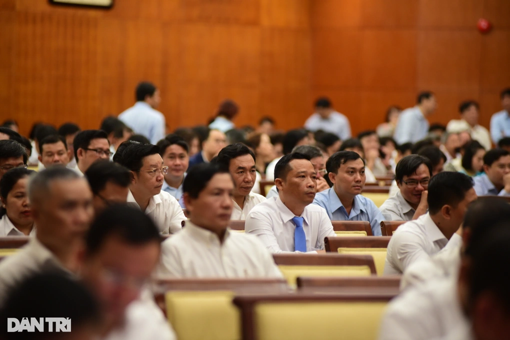 Các đại biểu dự hội nghị tổng kết công tác tổ chức, chăm lo Tết Giáp Thìn năm 2024 sáng 20/2 (Ảnh: Q.Huy).