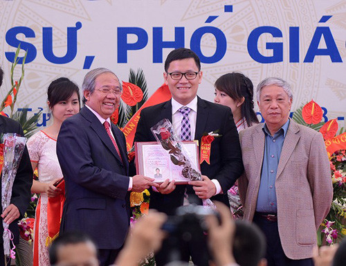 PGS.TS Lê Anh Vinh hiện là Phó Giáo sư trẻ nhất Việt Nam năm 2013