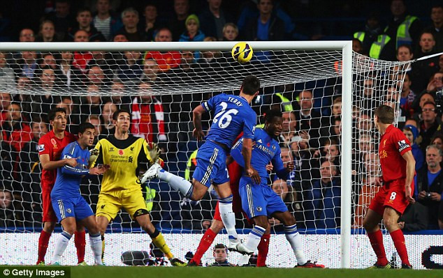 Terry mở tỉ số cho Chelsea. Terry mở tỉ số cho Chelsea