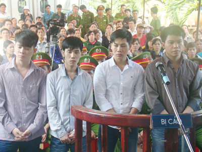 Từ trái qua: Thịnh, Trung, Vững, Mạnh