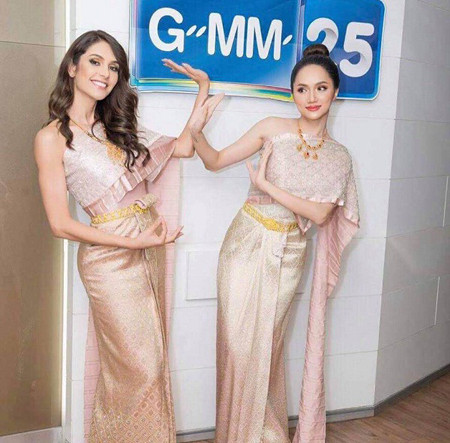 Nhan sắc quyến rũ của Izabele Coimbra từng là đối thủ của Hương Giang ảnh 4