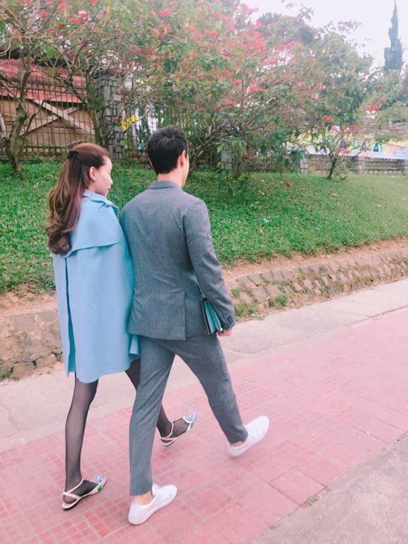 Loạt ảnh chứng minh Hà Hồ và Kim Lý đang hạnh phúc ngọt ngào ảnh 5